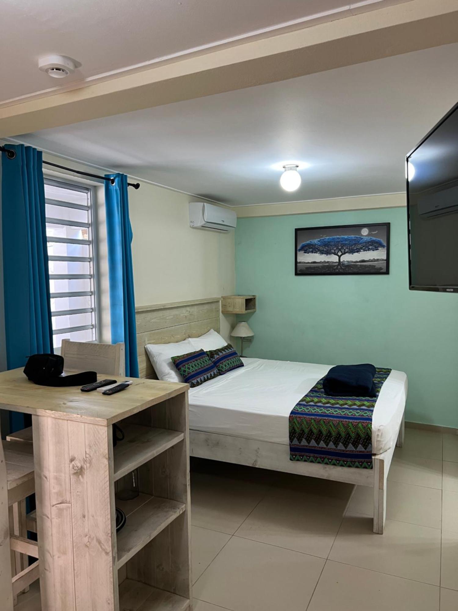 Mustique Suites Curacao Willemstad Exterior foto