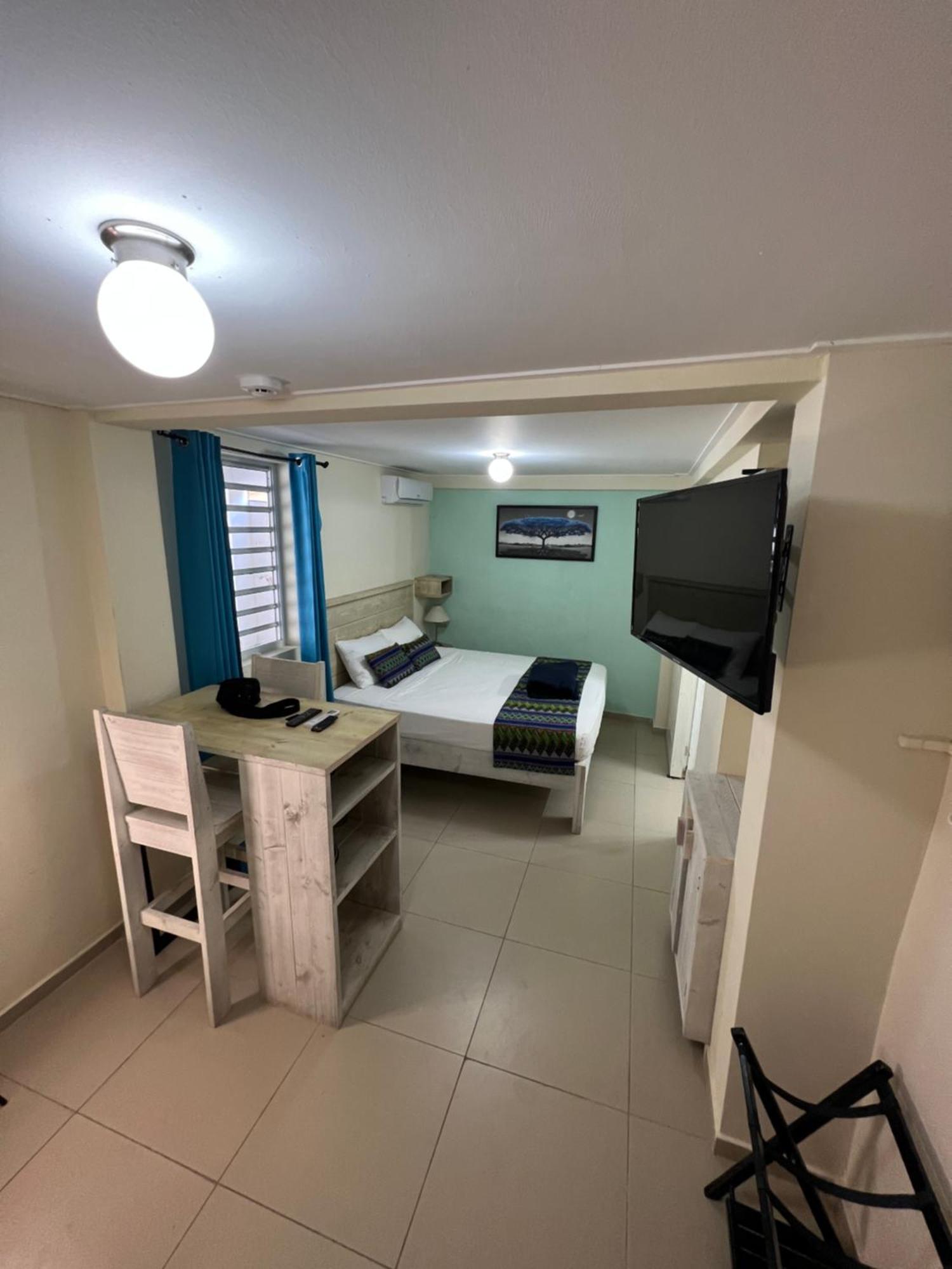 Mustique Suites Curacao Willemstad Exterior foto